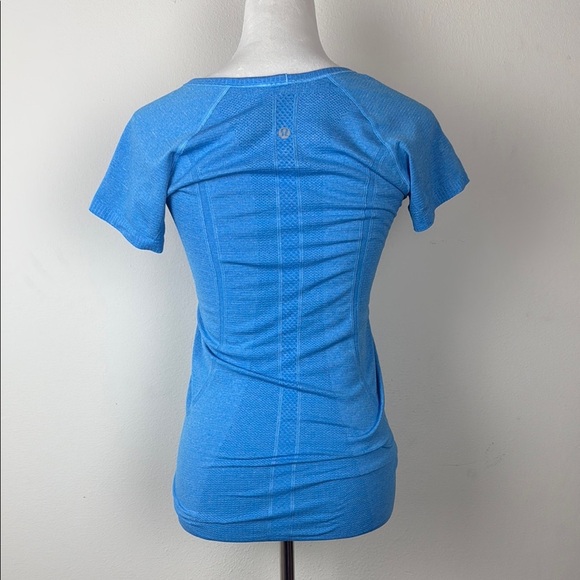 NWOT Lululemon Athletica‎ Blue Fitted Short Sleeve Tee Size 6 - Picture 6 of 10